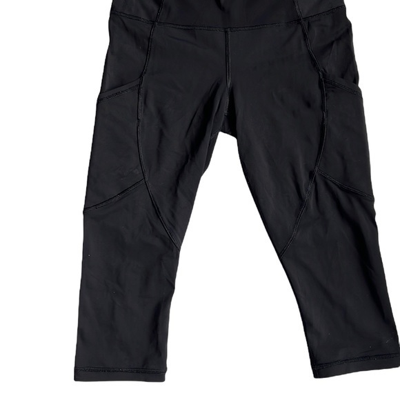 Lululemon Outrun 17" Crop Leggings Black Size 6 - Picture 4 of 13